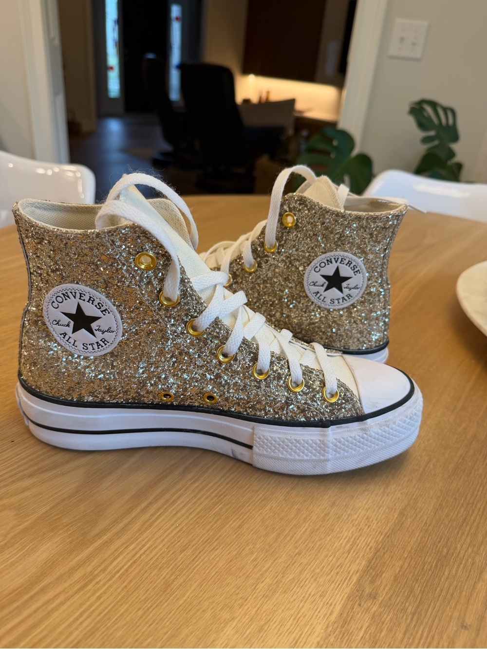 Converse Gold Glitter High-Top Chuck Taylor Sneakers Women's 8